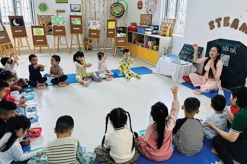 Chia sẻ áp lực với hệ thống mầm non công lập