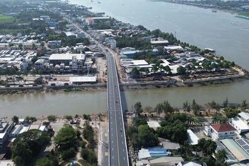 Thông xe cầu Hồng Ngự trên QL30 ở Đồng Tháp