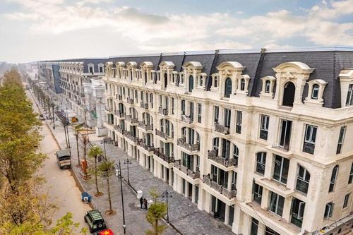 Giá nhà phố chạm ngưỡng 2 tỷ đồng/m2, Tây Hồ sẽ thành trung tâm mới của Hà Nội