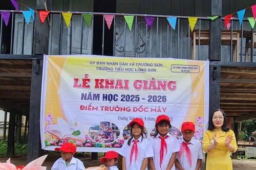 Chi bộ đặc biệt trên đỉnh Trường Sơn Bài 2: Những đảng viên 'hai trách nhiệm' nơi biên cương