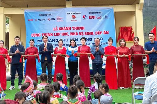 Khánh thành công trình lớp học, bếp ăn tại Điểm trường Nặm Tăn, xã Bảo Lâm
