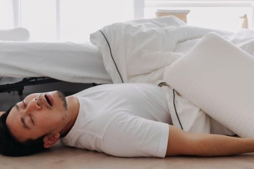 Nếu nói mơ lúc ngủ, bạn có nhiều nguy cơ bị lú lẫn, giảm nhận thức khi về già