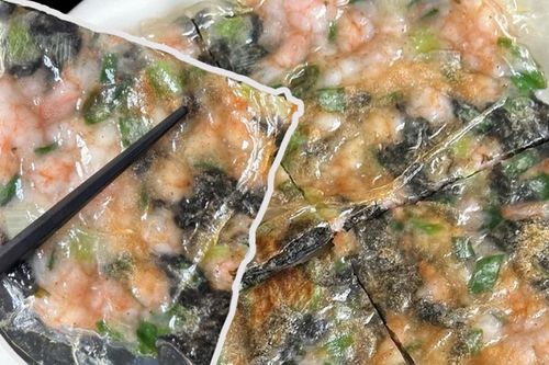 Đừng chỉ dùng cuốn nem, mang bánh tráng Việt làm theo cách này đảm bảo cả nhà tranh nhau gắp vì quá ngon