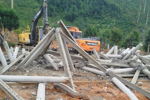 Sau phản ánh của báo chí, công trình xây trái phép trên đất chè Shan Tuyết ở Thái Nguyên bị tháo dỡ