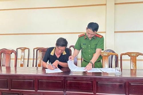 Tham ô tiền đơn hàng, hai nhân viên giao hàng nhanh bị khởi tố