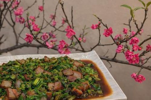 Xu hướng 'ăn Tết sớm': Thích nghi nhịp sống mới hay thay đổi cách đón Tết?