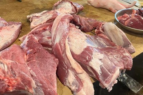 Hà Nội: Thịt lợn, trứng tăng giá trước Tết