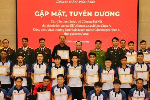 Tuyên dương các cầu thủ CLB Công an Hà Nội