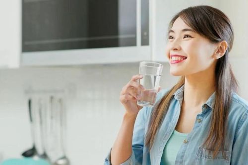 Tại sao bác sĩ luôn khuyên chúng ta uống đủ nước?