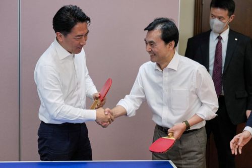 Nhật - Hàn 'ngoại giao bóng bàn' hâm nóng quan hệ quốc phòng