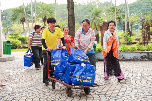 TP.HCM dành gần 6.000 tỷ đồng chăm lo người dân dịp Tết Bính Ngọ