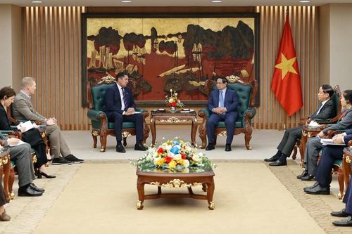 Thủ tướng tiếp Đại sứ Thụy Điển tại Việt Nam và Tổng Giám đốc Công ty SYRE