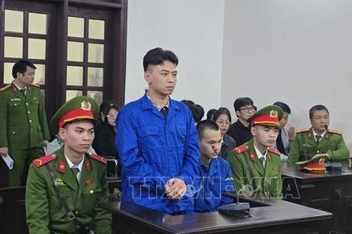 'Tổng tài' phất tay gây rối lãnh án tù