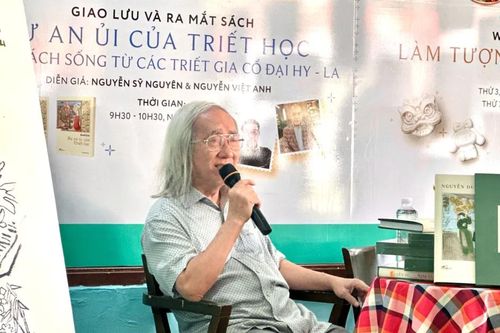Không có lúc nào hậu thế quên được Nguyễn Du