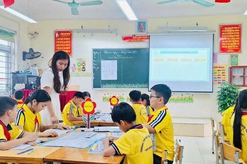 Chuyển đổi số giáo dục Phú Thọ: Đưa dữ liệu từ quản trị vào từng giờ học
