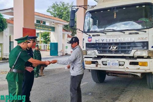 Phối hợp chặt chẽ, nâng cao hiệu quả quản lý, kiểm soát xuất nhập cảnh