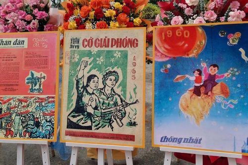 'Từ trang nhất đến trang sử' - Những bìa báo Xuân phản ánh tinh thần thời đại