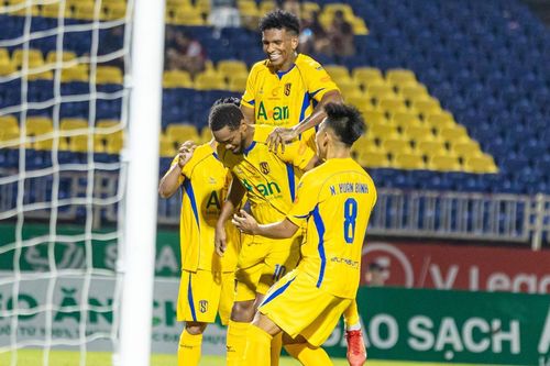 Vòng 12 V.League: Thử thách cho Hà Nội FC tại sân Vinh, 'đại chiến' đỉnh cao ở Lạch Tray