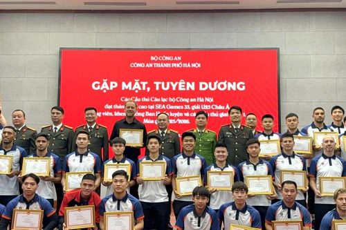 HLV Mano Polking tuyên bố đầy mạnh mẽ trước khi bước vào giai đoạn hai của mùa giải