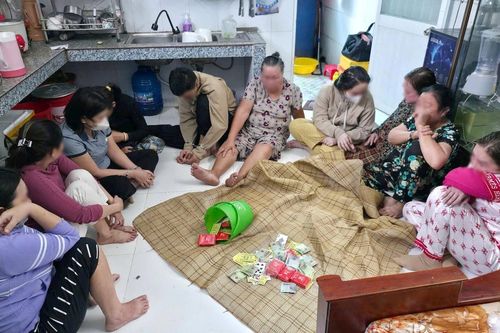 Bắt quả tang tụ điểm đánh bạc ăn thua