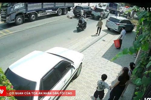 Tài xế bị hành hung nguy kịch, nghi va chạm giao thông