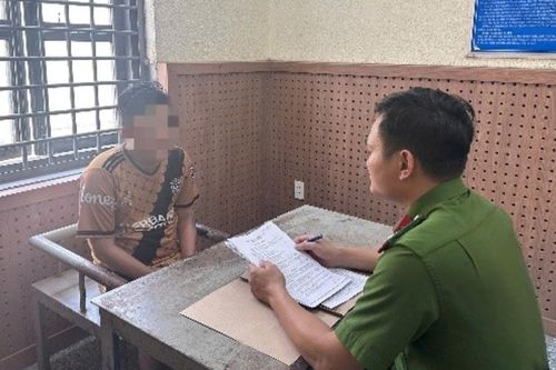 Tạm giữ đối tượng có hành vi dâm ô người dưới 16 tuổi tại khu nhà vệ sinh