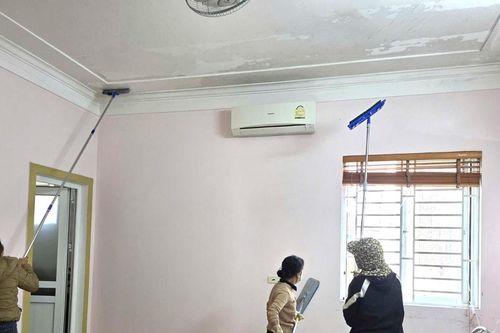 Sôi động dịch vụ dọn nhà đón năm mới