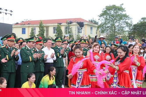 Giữ vững ổn định chính trị, phát triển kinh tế - xã hội gắn với củng cố quốc phòng - an ninh