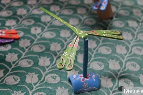 Chuồn chuồn tre Thạch Xá 'cháy hàng' dịp Tết, nghệ nhân vẫn canh cánh nỗi lo