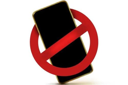 3 thứ bạn không nên gắn hay cài lên smartphone