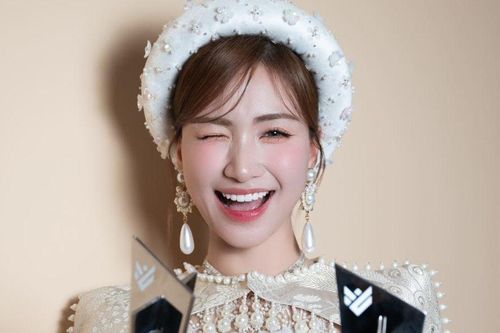 Một ngày hành hương ở quê Hòa Minzy: Đi đâu, lễ gì, ăn gì?