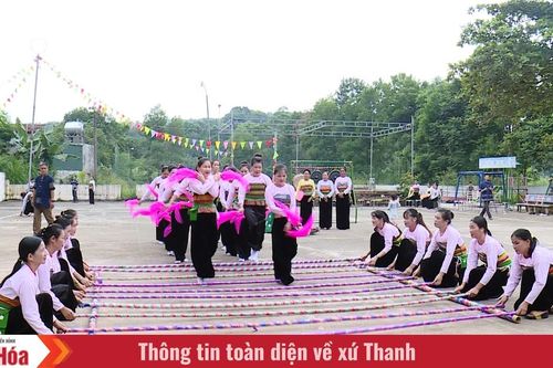 Hội làng trên đất Mường Đủ