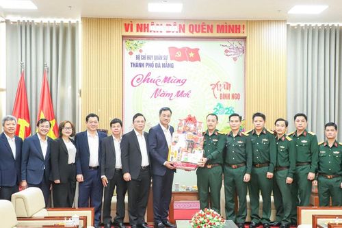Lãnh đạo thành phố chúc Tết các đơn vị quân đội trên địa bàn Đà Nẵng