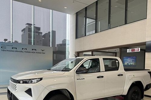 Toyota Hilux 2026 bản 2.8 MT: Lựa chọn thực dụng với giá 632 triệu đồng