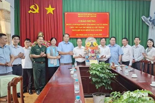 Đoàn công tác của Thường trực HĐND tỉnh thăm, chúc Tết các đồn biên phòng, xã biên giới