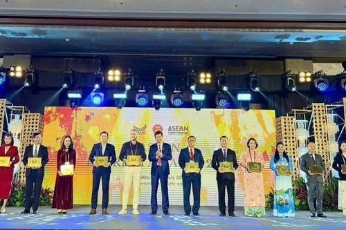 Điểm tin trưa: Quy Nhơn tiếp tục nhận Giải thưởng 'Đô thị du lịch sạch ASEAN 2026'