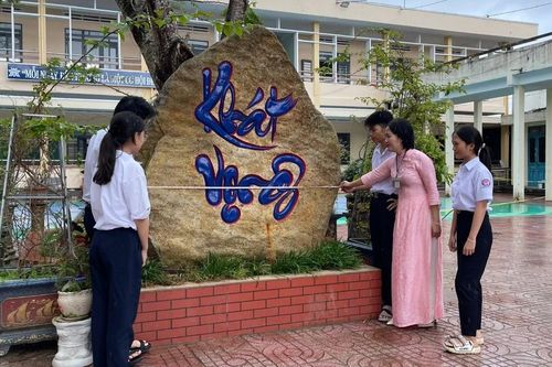 Trường THPT số 1 Phù Cát đạt giải thưởng Trường học sinh thái ASEAN Việt Nam 2025