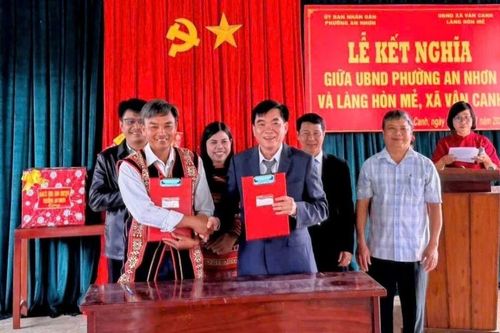 Phường An Nhơn kết nghĩa với làng Hòn Mẻ (xã Vân Canh)