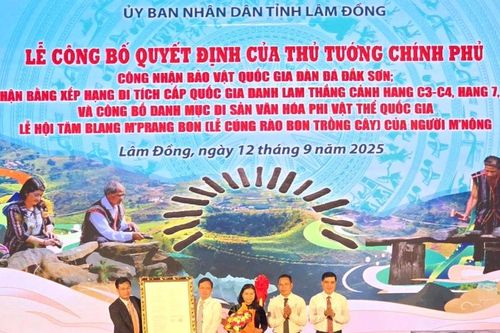 Tản mạn về đá thiêng