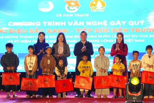 Giai điệu sắc xanh-Tiếp sức đến trường