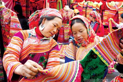 Chợ phiên Cốc Pài ngày giáp Tết