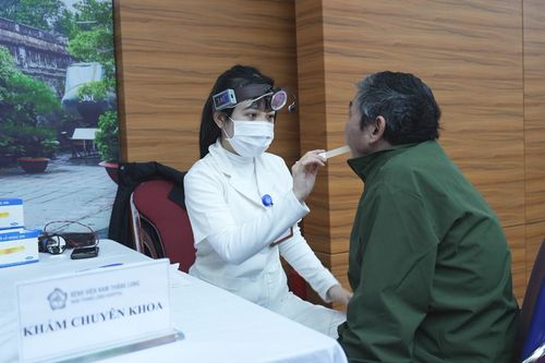 Chăm sóc sức khỏe người có công trước Tết Nguyên đán