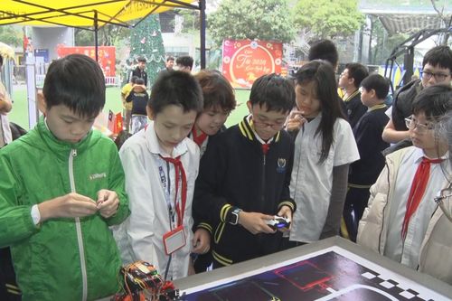 STEM: Bệ phóng năng lực công dân số