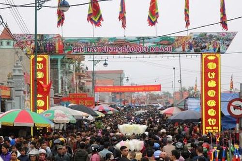 Không gian văn hóa tâm linh đặc sắc Phủ Dầy