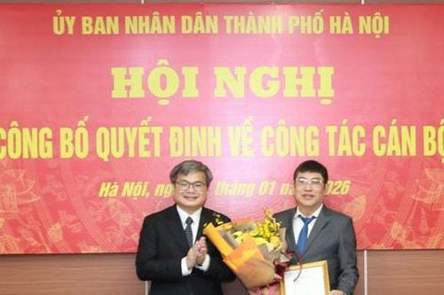 Đồng chí Phạm Tiến Luật là Phó Giám đốc Trung tâm Phục vụ hành chính công TP Hà Nội