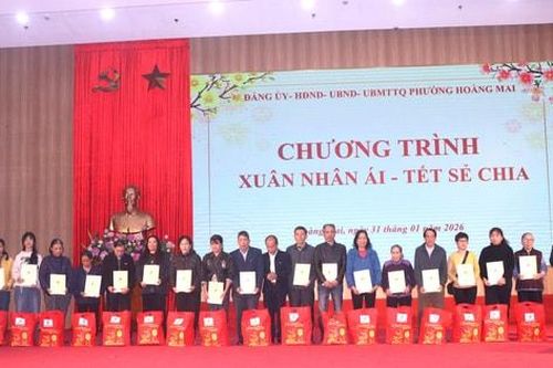 Đầm ấm 'Xuân Nhân ái - Tết sẻ chia' ở Hoàng Mai