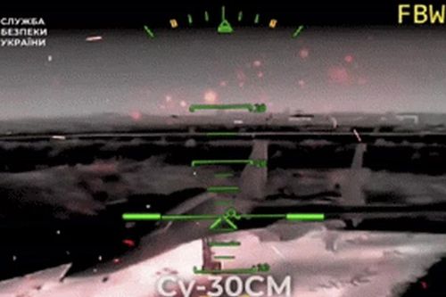 Ukraine tung video tổng hợp các vụ tấn công máy bay Nga bằng UAV