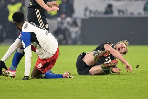 Bayern sảy chân liên tiếp, Hamburg giữ điểm quả cảm