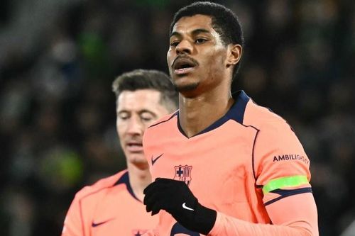 Rashford thăng hoa, Barca hơn Real 4 điểm