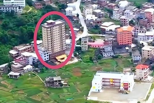 Cả dòng họ ở TQ góp tiền xây chung cư 15 tầng, 100 người sống chung